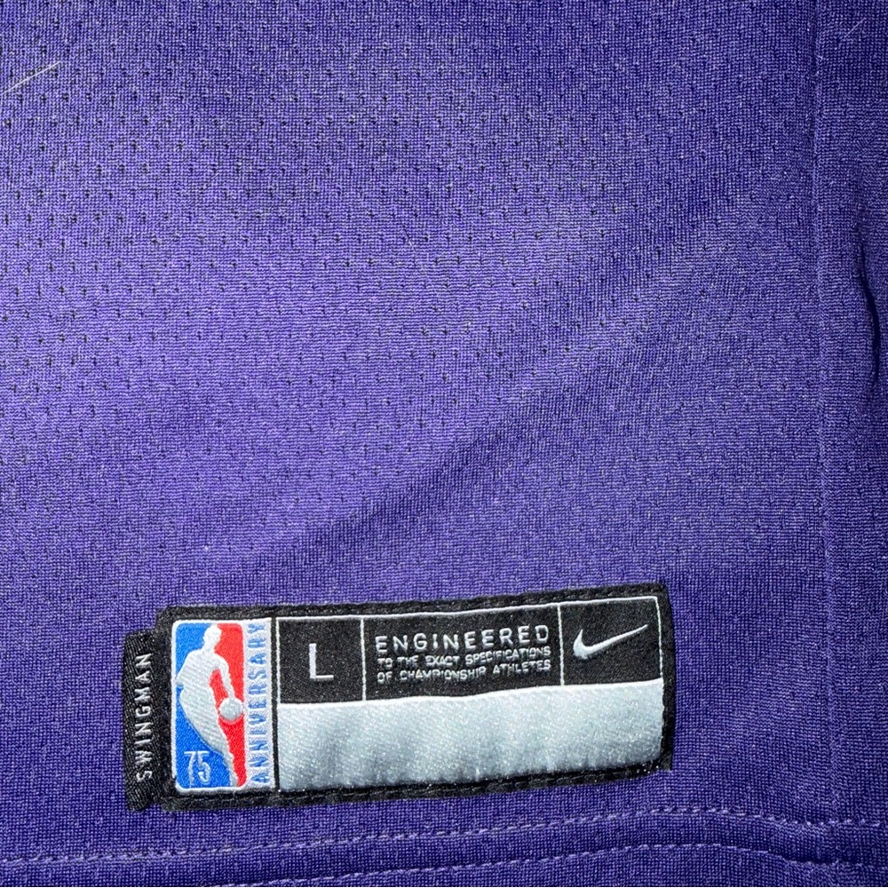 Nike Phoenix suns Devin Booker jersey number 1. Youth size large or women’s‎ S - Picture 4 of 5